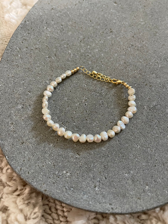 Small White Pearl Bracelet